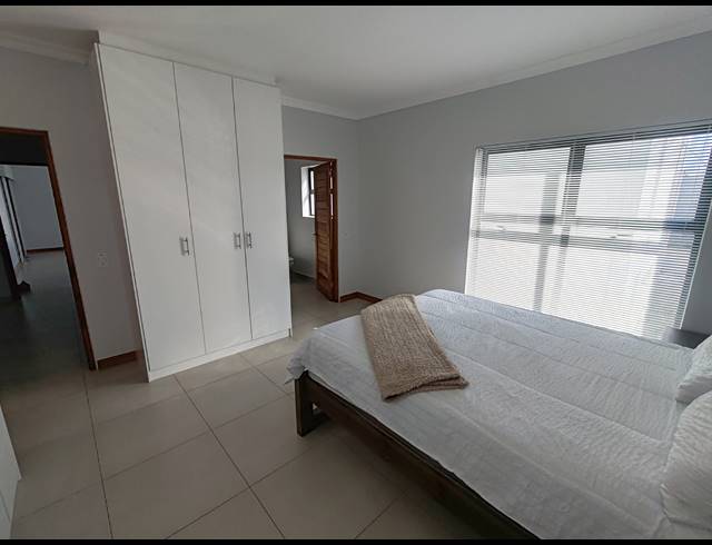 5 BEDROOM HOUSE FOR SALE IN CALYPSO BEACH